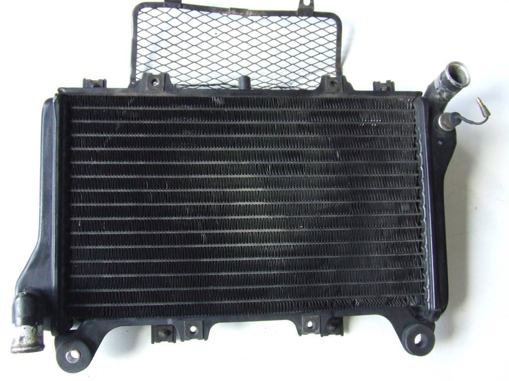 KAWASAKI GPX 750 1987 RADIATORE ACQUA USATO KAWASAKI GPX 750 1987 RADIATORE ACQUA USATO